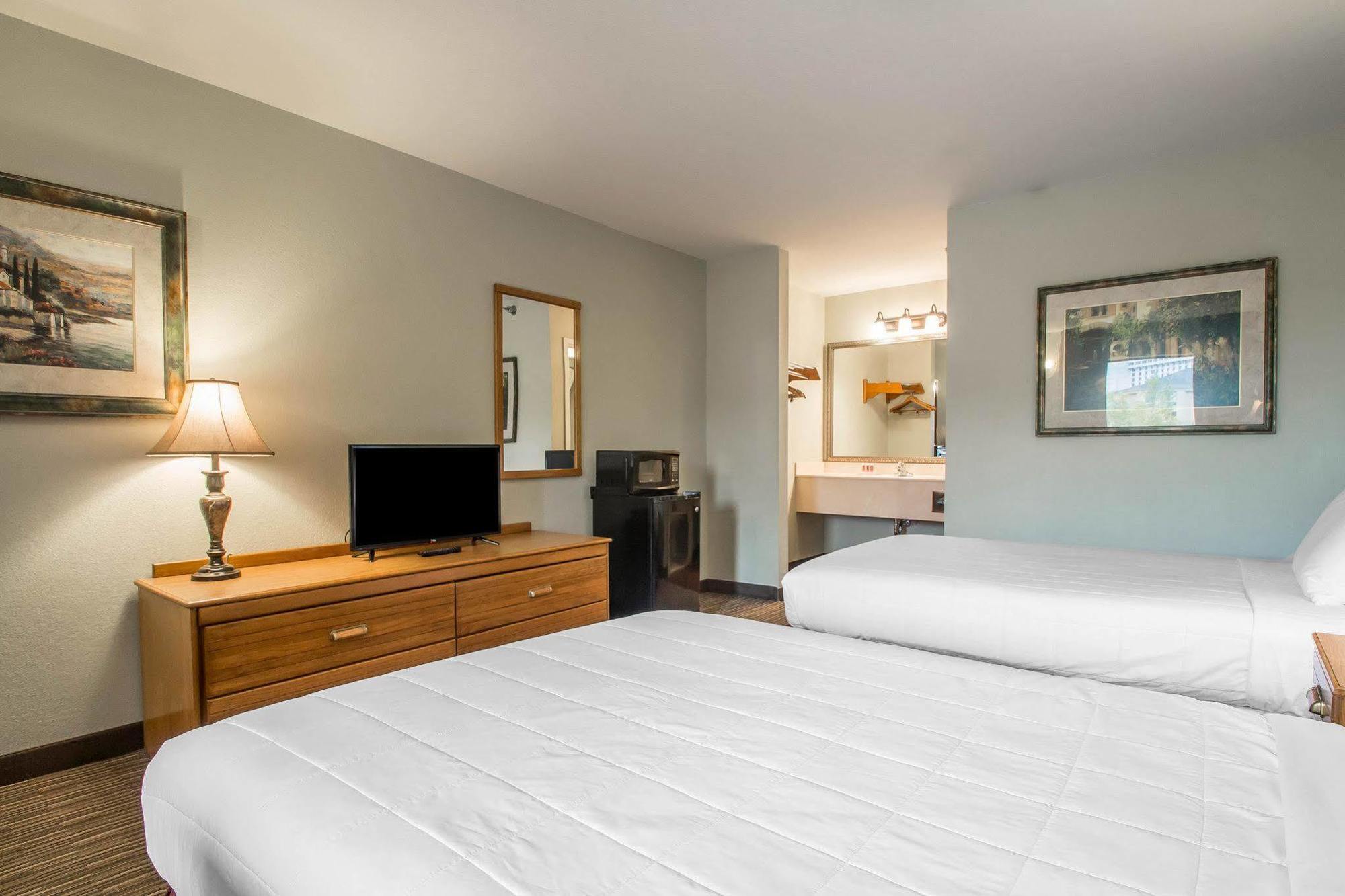 Baymont By Wyndham Branson Thousand Hills Екстериор снимка